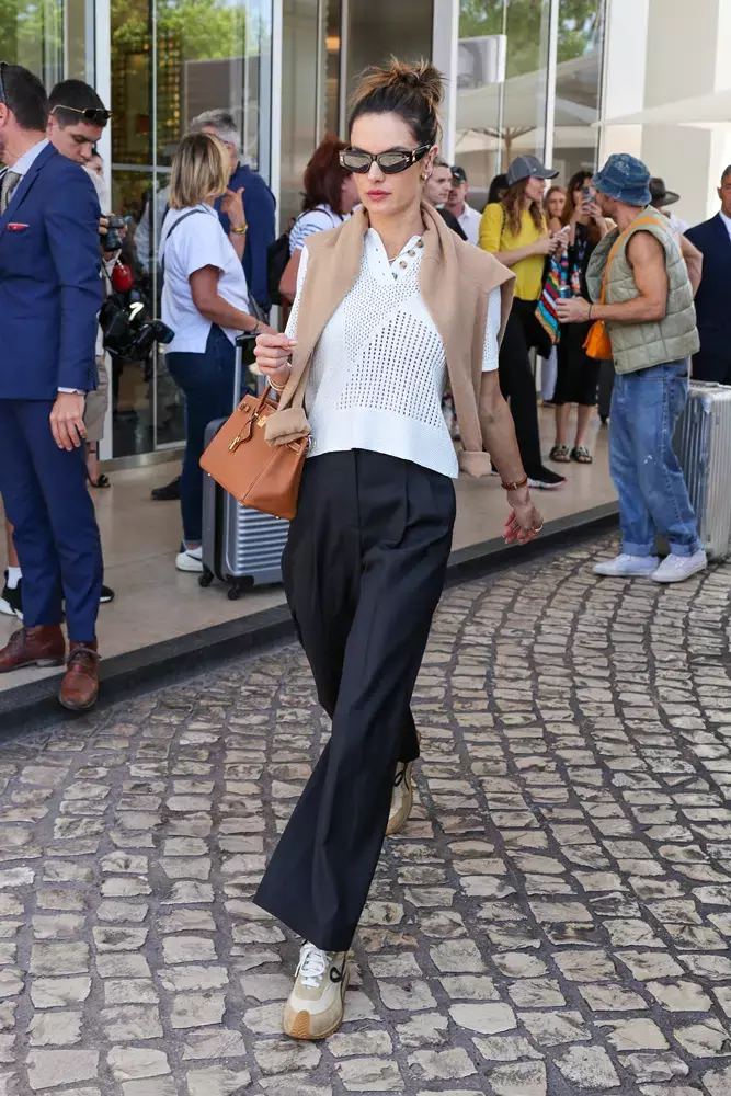 Alessandra Ambrosio
Cannes, France
Birkin Hermès