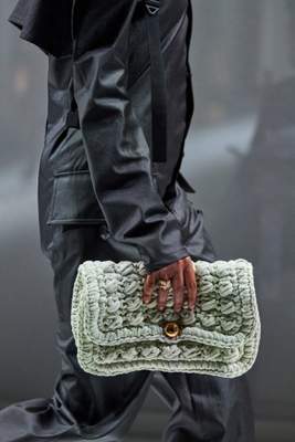 Daniel Lee adopte le tissage intrecciato de Bottega Veneta pour l'automne 2020