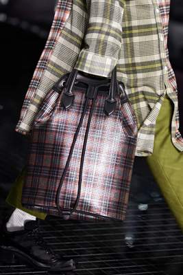 Les derniers sacs de la collection Automne 2020 de Riccardo Tisci pour Burberry