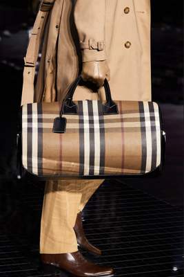 Les derniers sacs de la collection Automne 2020 de Riccardo Tisci pour Burberry