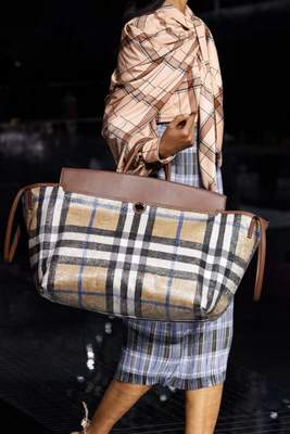 Les derniers sacs de la collection Automne 2020 de Riccardo Tisci pour Burberry