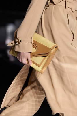 Les derniers sacs de la collection Automne 2020 de Riccardo Tisci pour Burberry