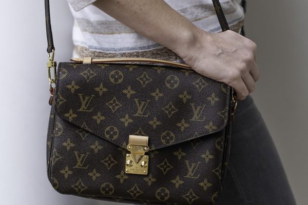 Comment Authentifier un sac Louis Vuitton - Tendance Sac