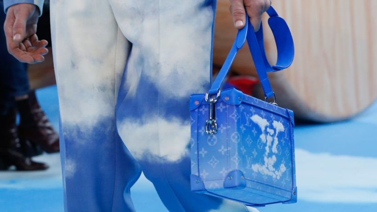 Votre premier regard sur les derniers sacs de Virgil Abloh pour Louis Vuitton