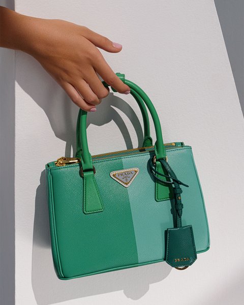 Petit sac Prada Galleria Saffiano edition speciale vert jade aigue marine