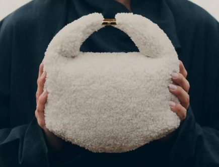 Les sacs en peau de mouton de Polène sont de retour pour l'automne 2023