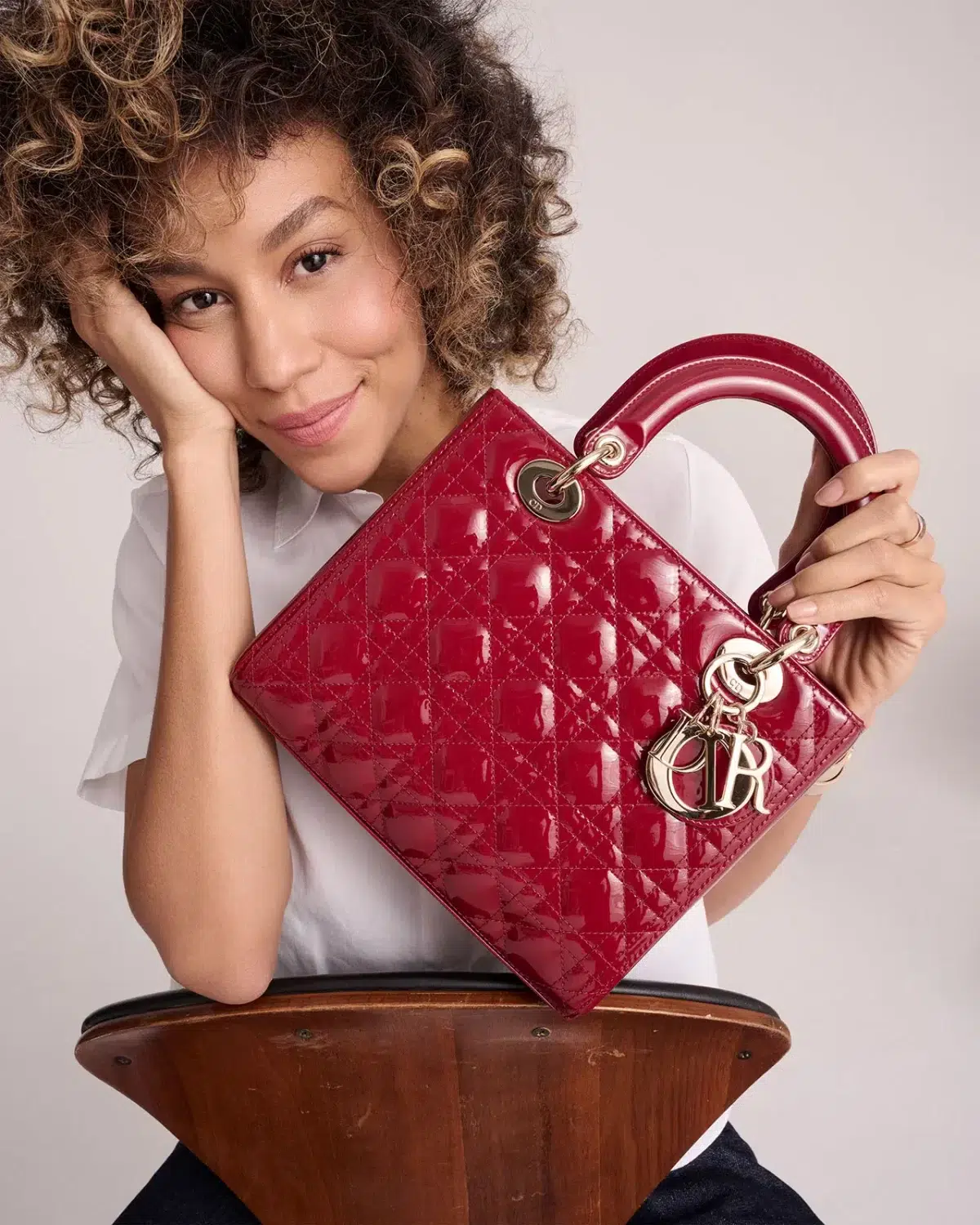 Sac Lady Dior moyen en rouge cerise 2