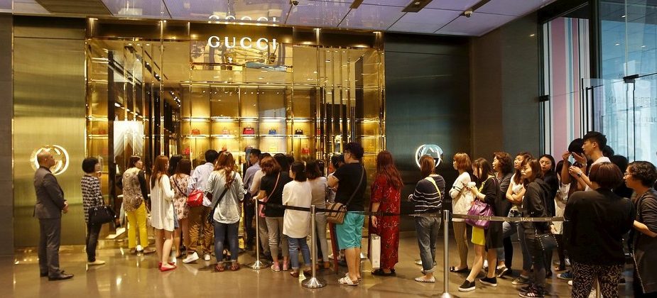 Les marques de luxe baisseront-elles un jour leurs prix ?