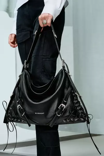 sac Givenchy s Resort 2024 13