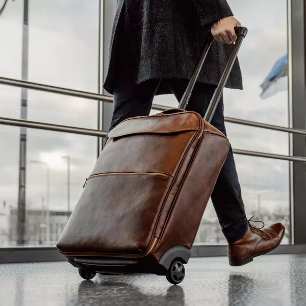 Sac de voyage en cuir Voyager avec roulettes