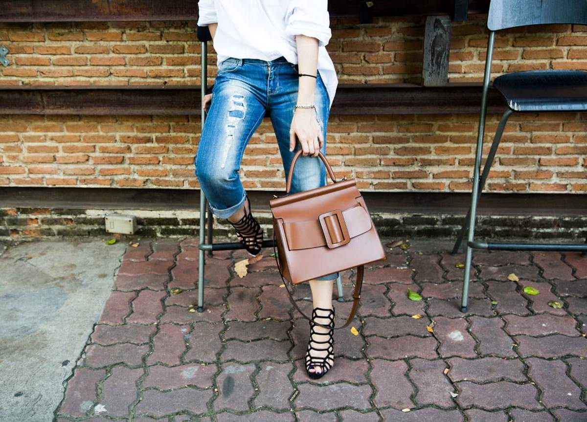 Avec quoi porter un sac a main marron ?